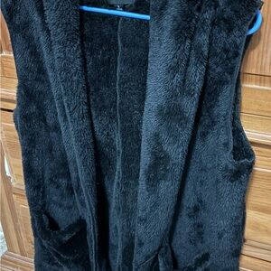 Women's Black Faux Fur Vest with hood